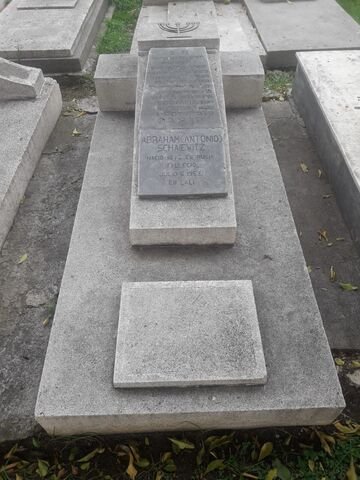 Lápida de Abraham(Antonio) Schaiewitz