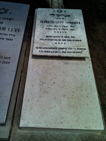 Lápida de Alberto Levy Hamaoui