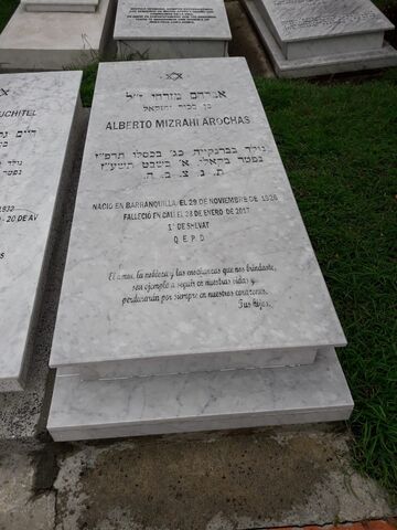 Lápida de Alberto Mizrahi Arochas