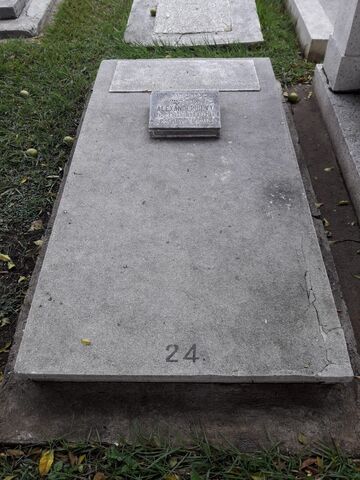 Lápida de Alexander Levy