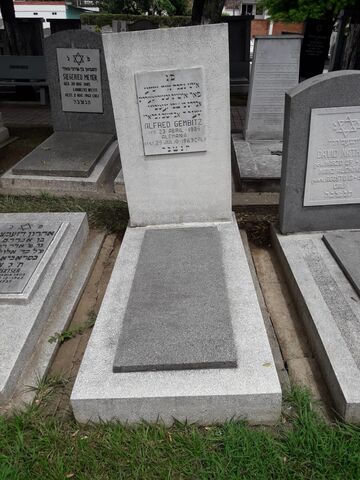 Lápida de Alfred Gembitz