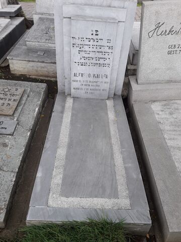 Lápida de Alfredo Waluta