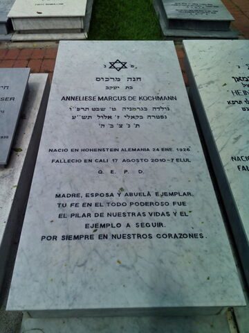 Lápida de Anneliese Marcus de Kochman