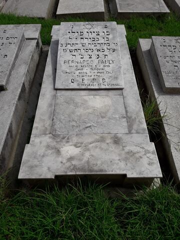 Lápida de Bernardo Pauly
