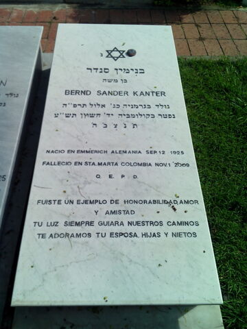 Lápida de Bernardo Sander Kanter