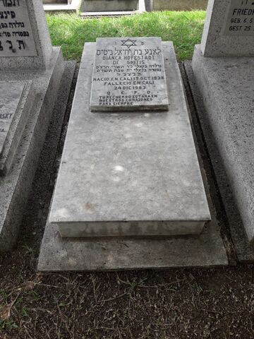 Lápida de Bianca Hoffstadt de Ghitis