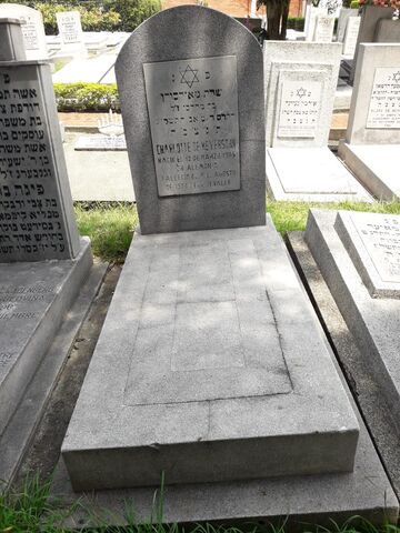 Lápida de Charlotte de Meyersohn