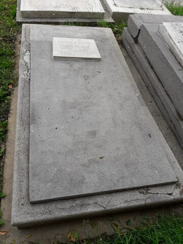 Lápida de Cund Plaut