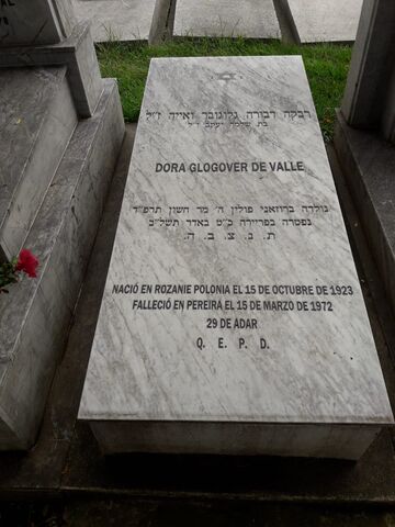 Lápida de Dora Glogober de Valle