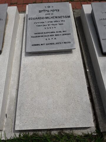 Lápida de Eduardo Milhem Nessim