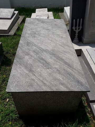 Lápida de Elias M. Milhem