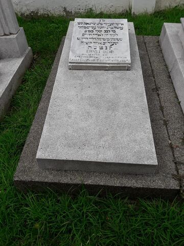 Lápida de Ernst Heid