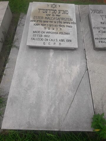 Lápida de Esther Malca de Safirstein