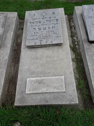 Lápida de Fritz Levy