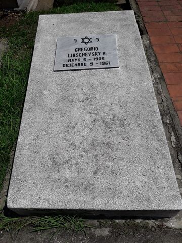 Lápida de Gregorio Liaschevsky