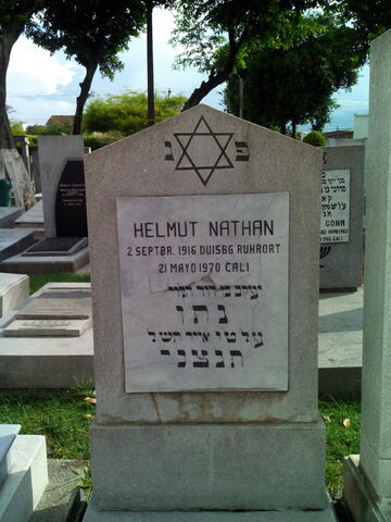 Lápida de Helmut Nathan