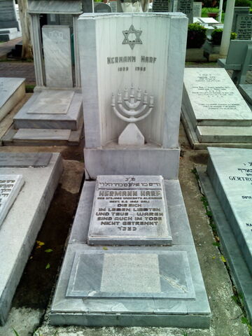 Lápida de Hermann Harf