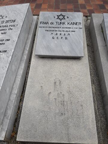 Lápida de Irma Kainer de Turk