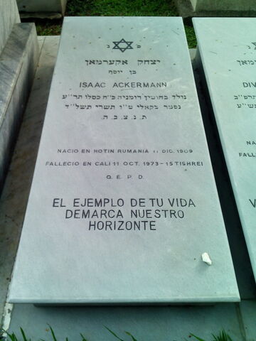 Lápida de Isaac Ackermann