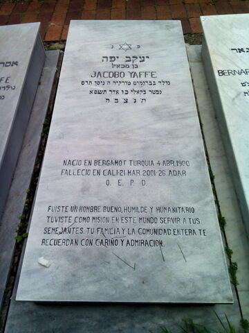 Lápida de Jacobo Yaffe