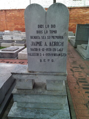Lápida de Jaime Acrich