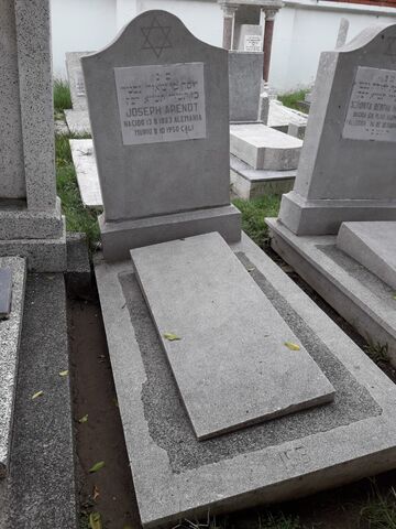 Lápida de Joseph Arendt