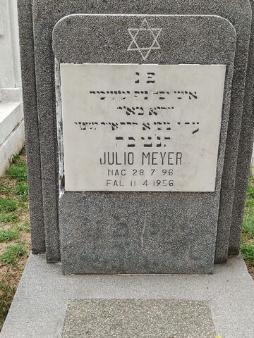 Lápida de Julio Meyer
