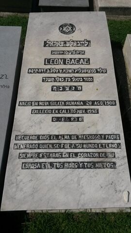 Lápida de Leon Bacal