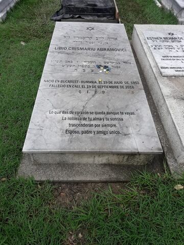 Lápida de Libio Crismariu