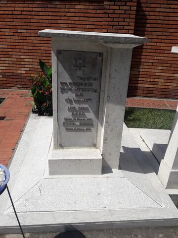 Lápida de Luis Bacal Z'"L
