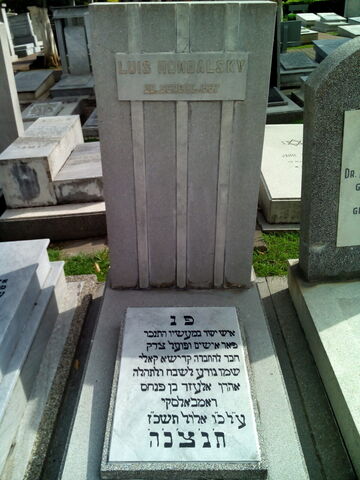 Lápida de Luis Rombalsky