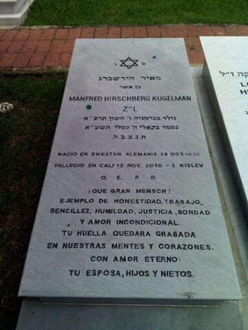 Lápida de Manfredo Hirschberg Kugelman