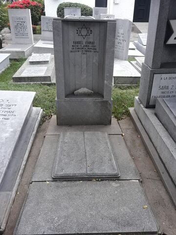 Lápida de Manuel Fihman