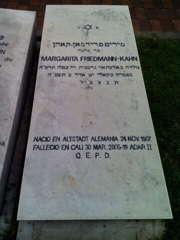 Lápida de Margarita Friedmann-Kahn