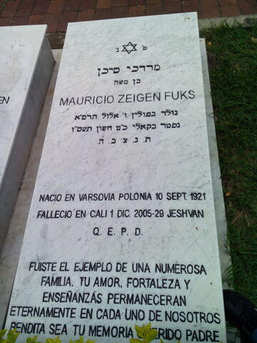 Lápida de Mauricio Zeigen Fuks