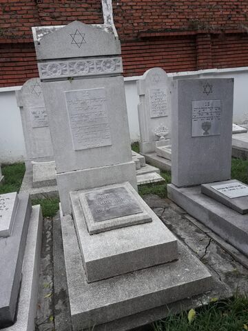 Lápida de Moises Croitoru