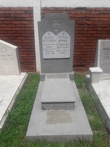 Lápida de Moises Rozemboim