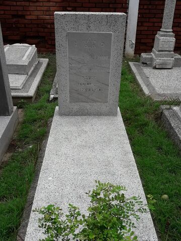 Lápida de Paul Feibelmann