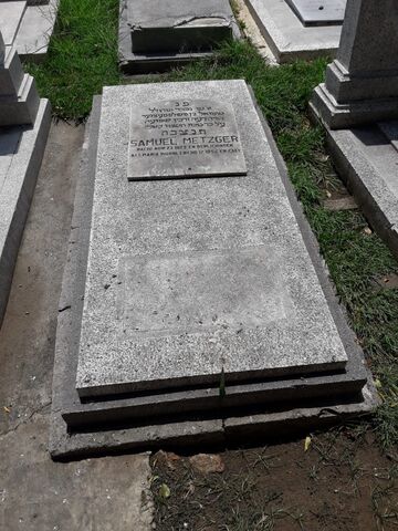 Lápida de Samuel Metzger