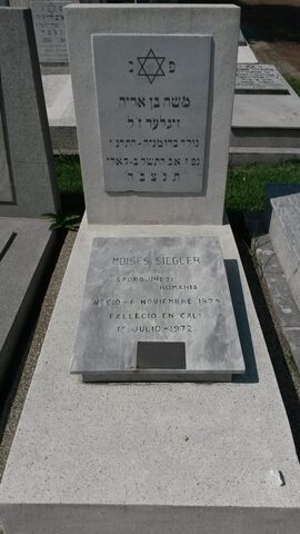 Lápida de Siegler Moises