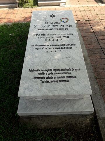 Lápida de Sonia Loeb