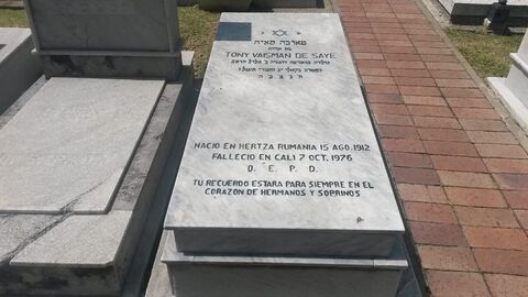 Lápida de Tony Vaisman de Saye