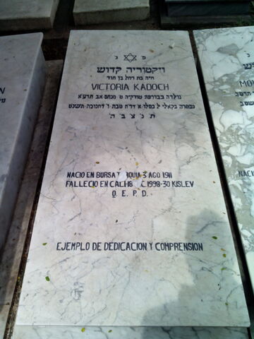 Lápida de Victoria B de Kadoch